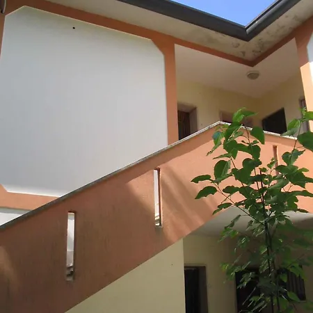 Daire Two-bedroom In Iii